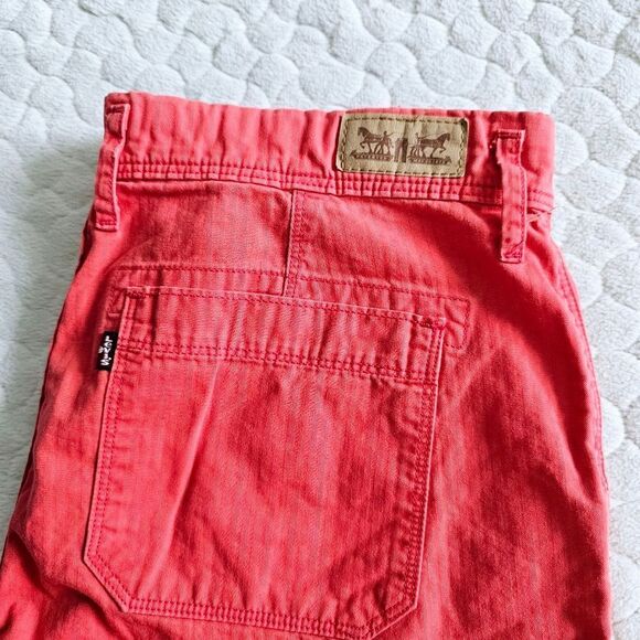 Levis watermelon red shorts 30 - Picture 3 of 9